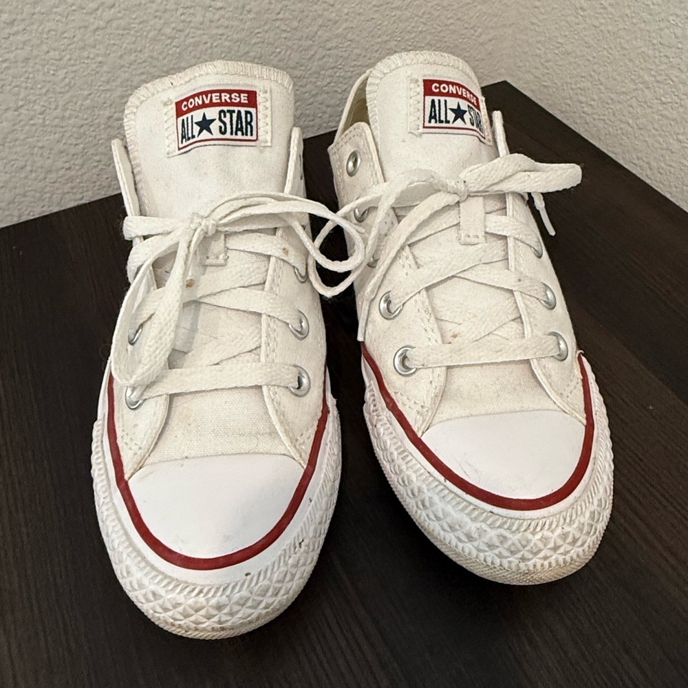 Converse - Picture 2 of 3